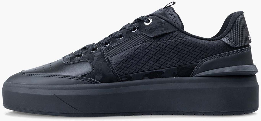 Endorsed Tennis sneakers