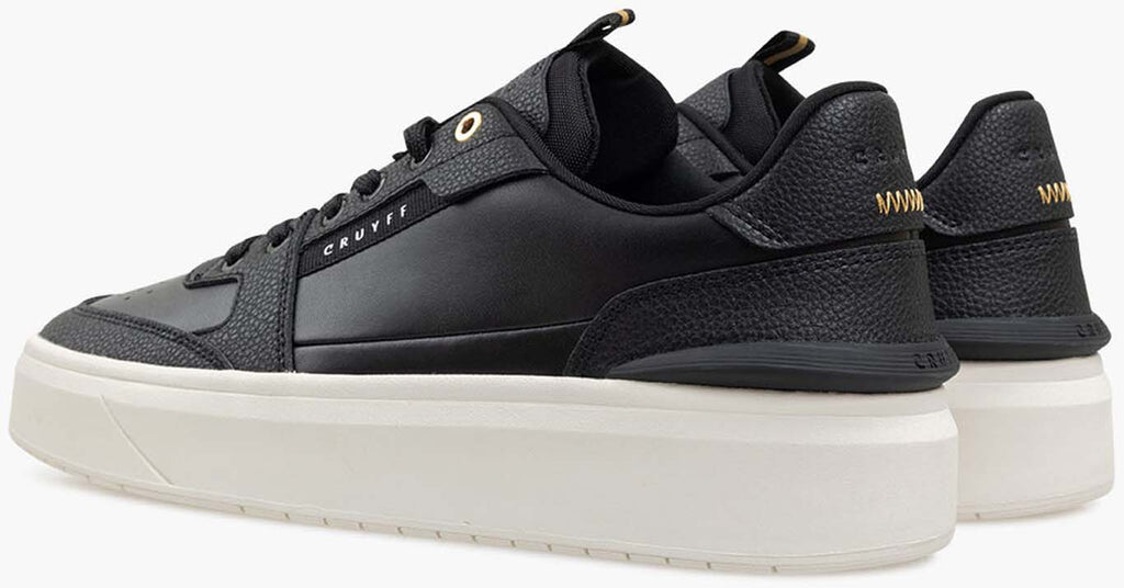 Endorsed Tennis sneakers