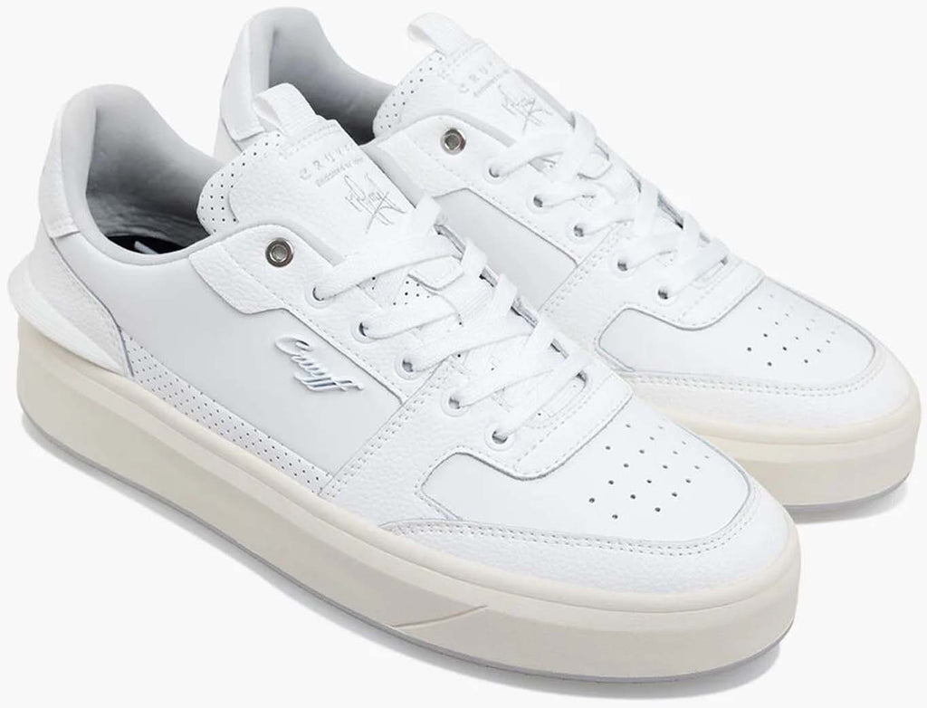 Endorsed Tennis sneakers