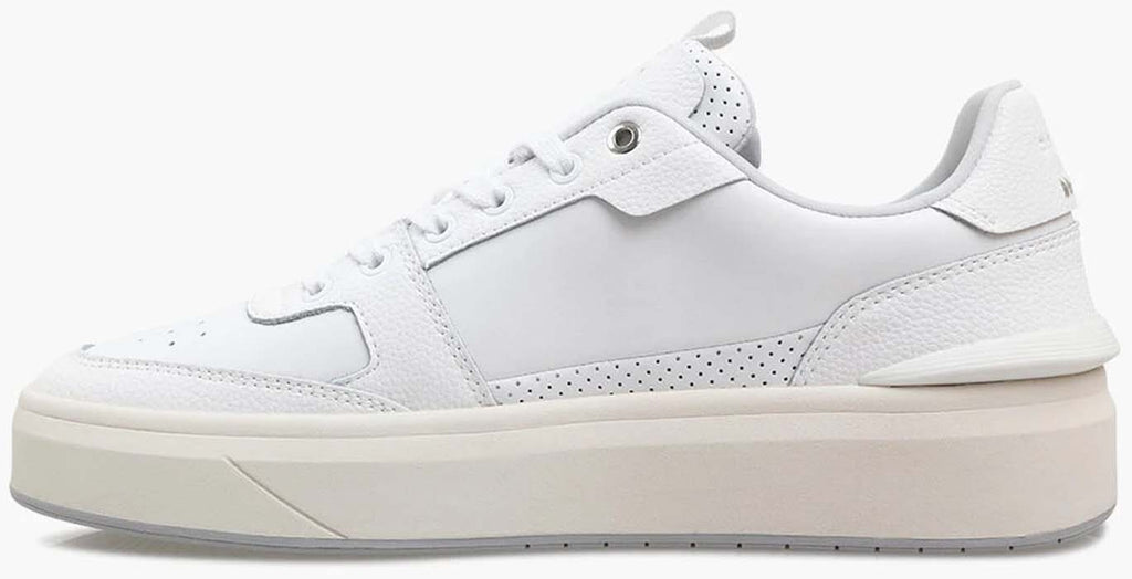 Endorsed Tennis sneakers