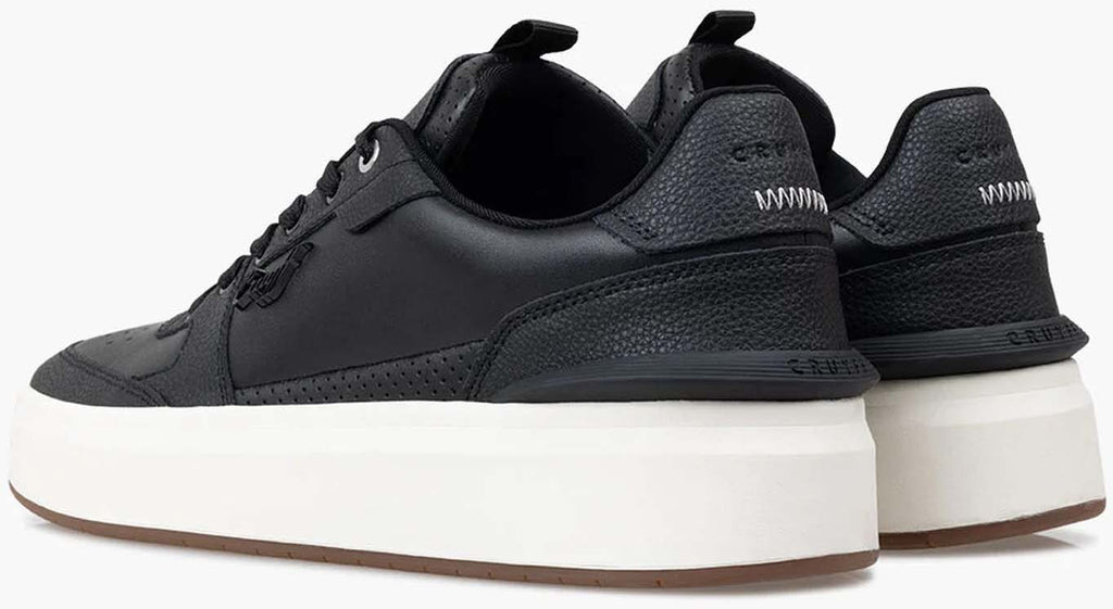 Endorsed Tennis sneakers