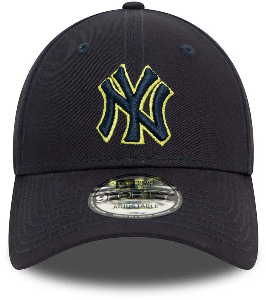 New York Yankees Team Outline 9FORTY Adjustable pet