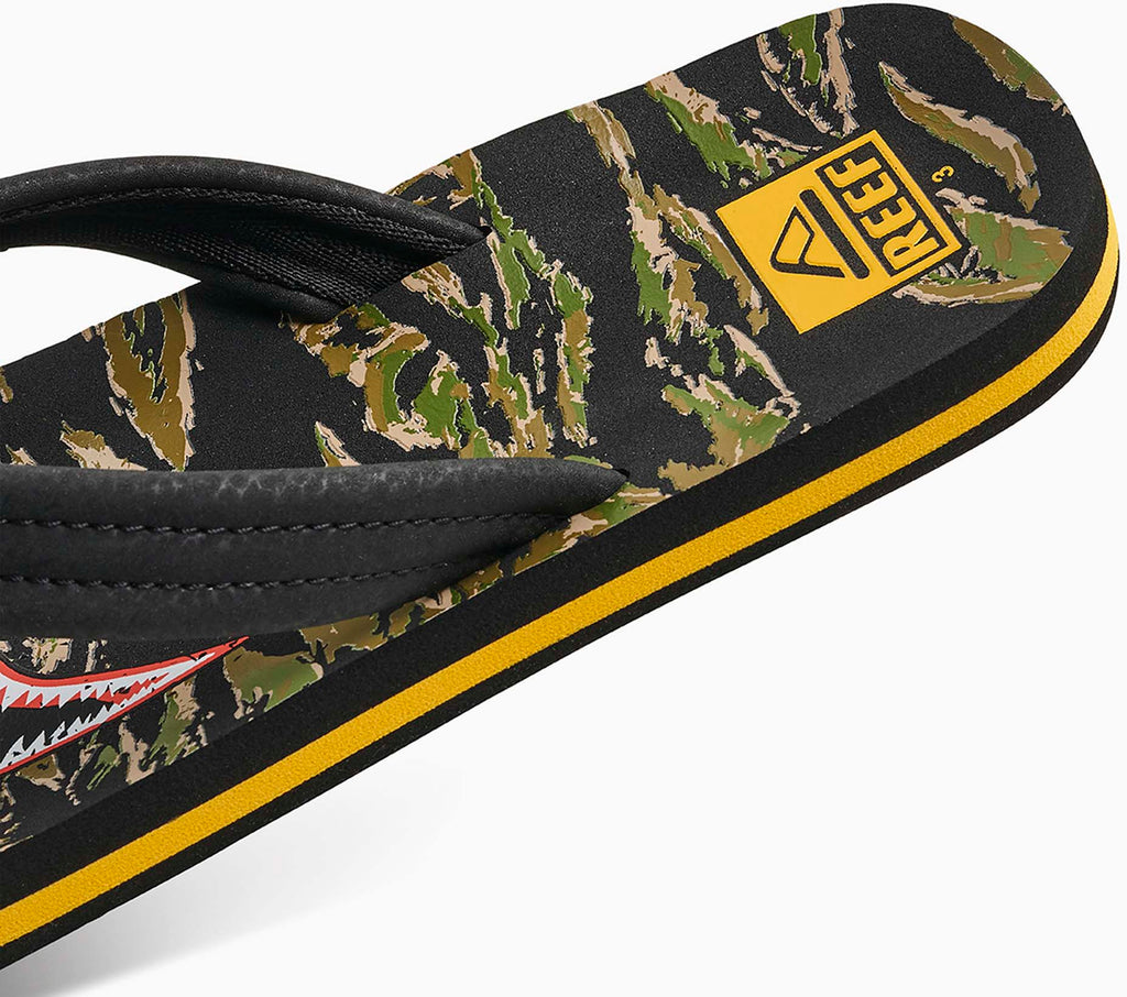 Ahi slippers