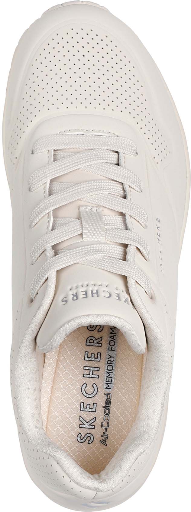 Uno sneakers