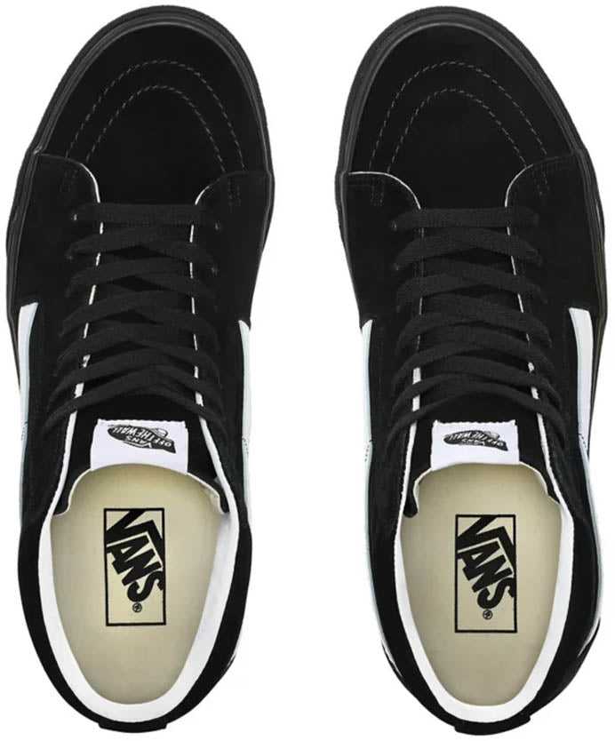 UA Sk8-Hi sneakers